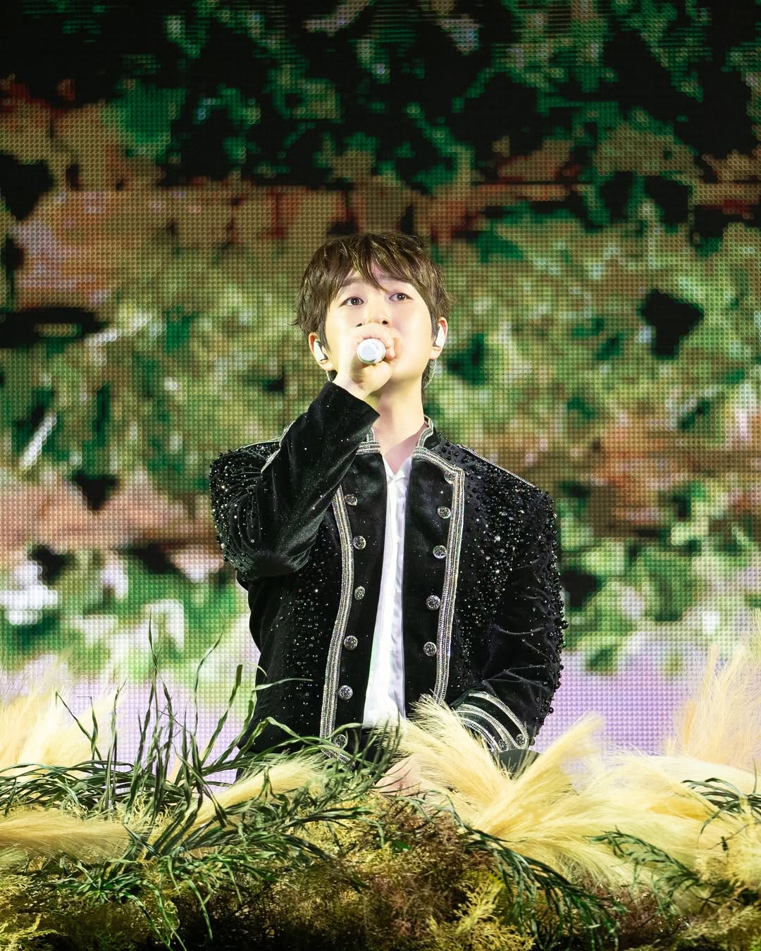 ONEW